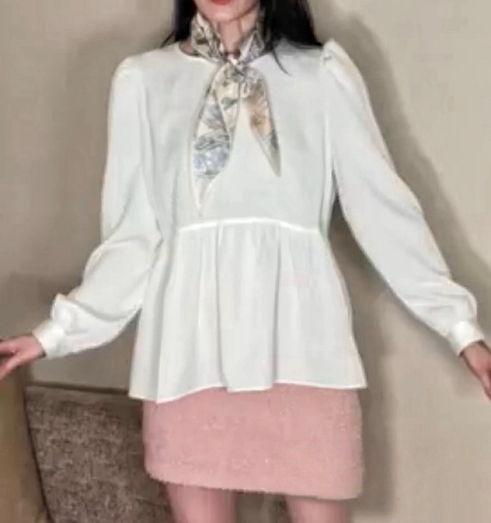 微霧光澤腰間荷葉上衣