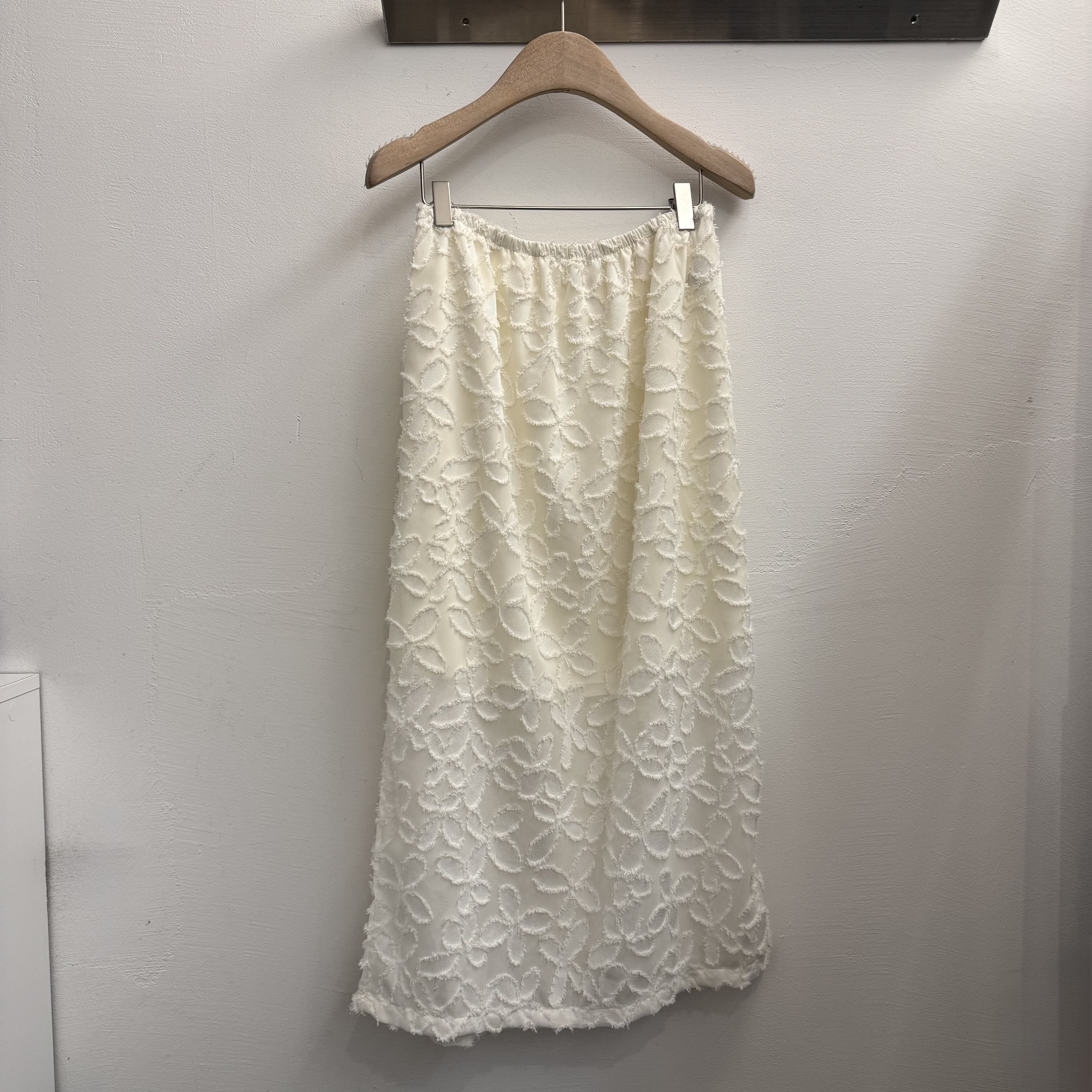 NL12斷貨款!個性蕾絲花花白裙