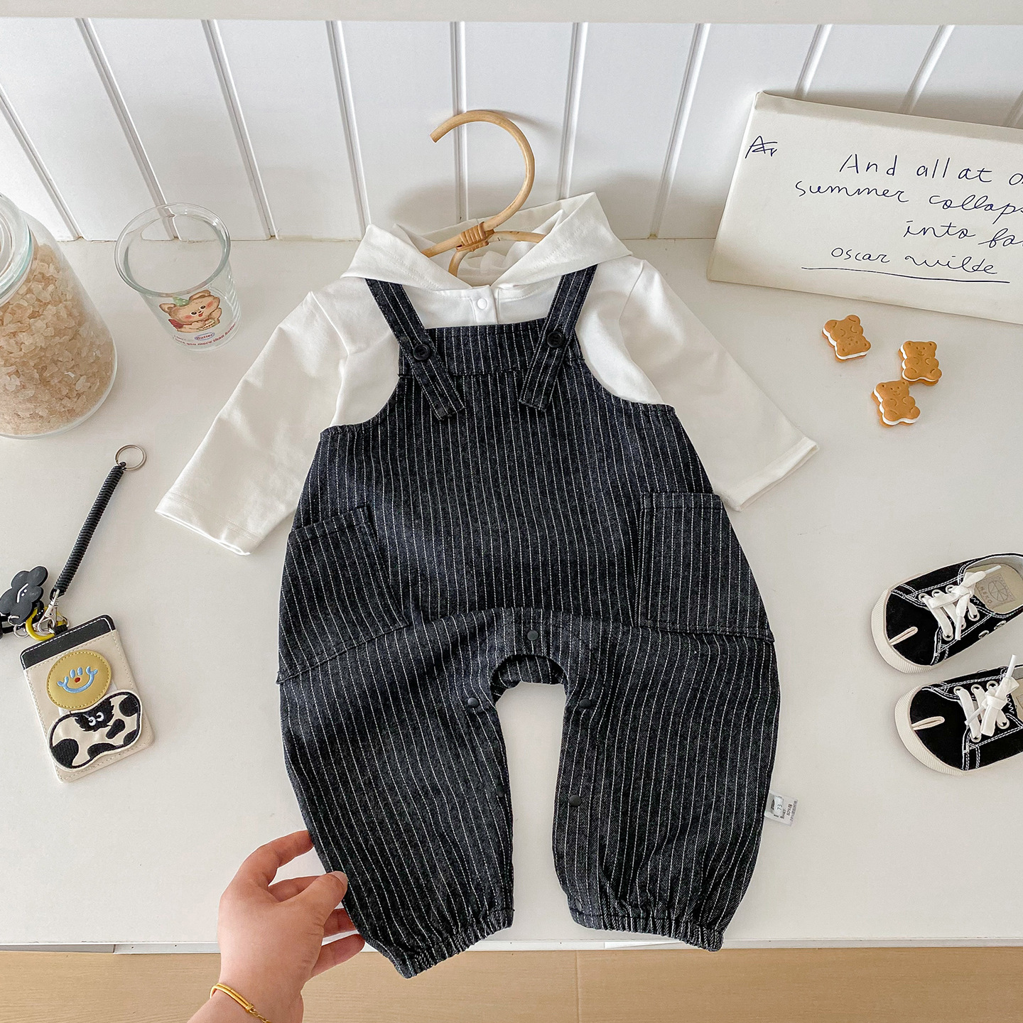 企鵝連帽上衣直條吊帶連身褲套裝(73-100)