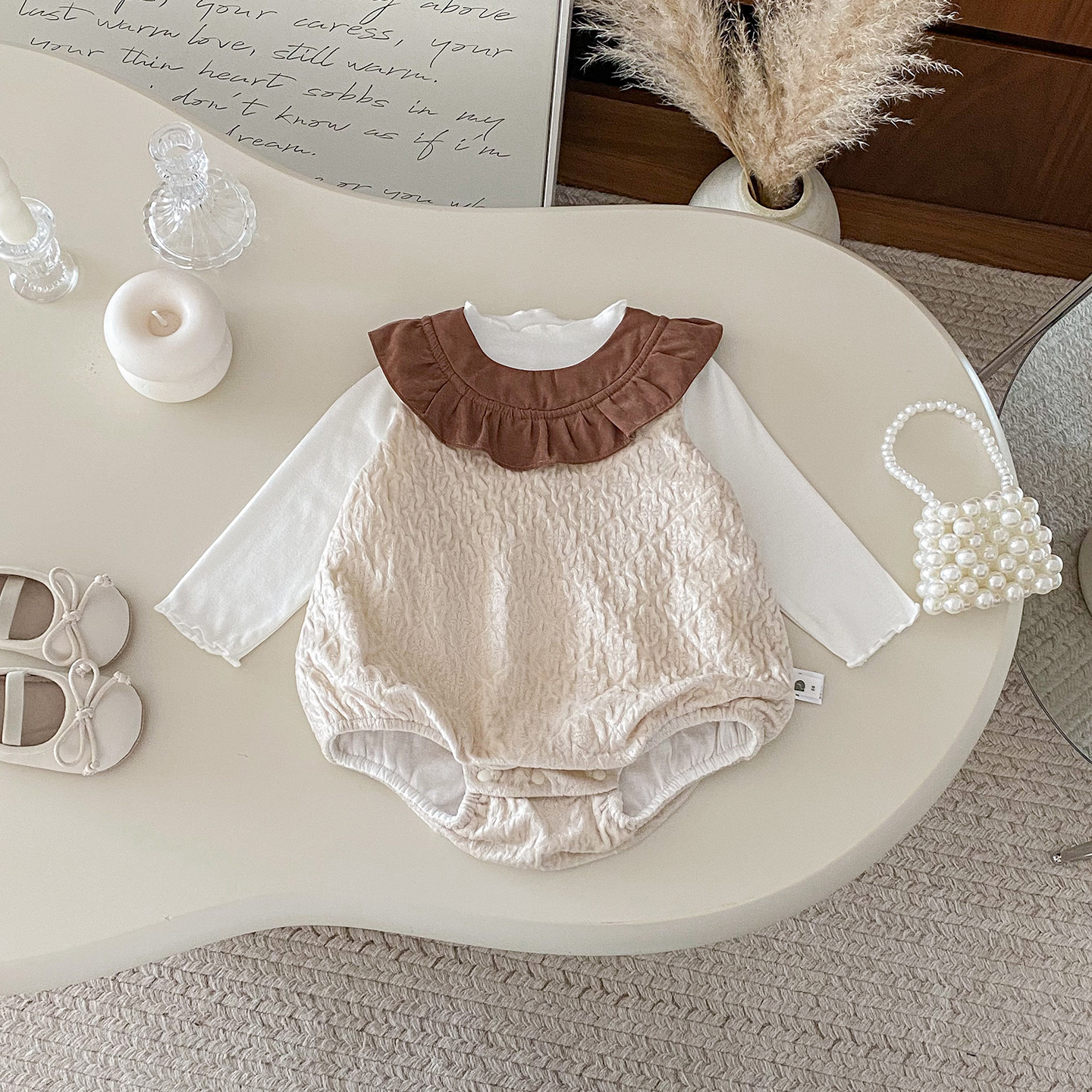 絨面壓紋荷領包屁衣套裝(66-90)