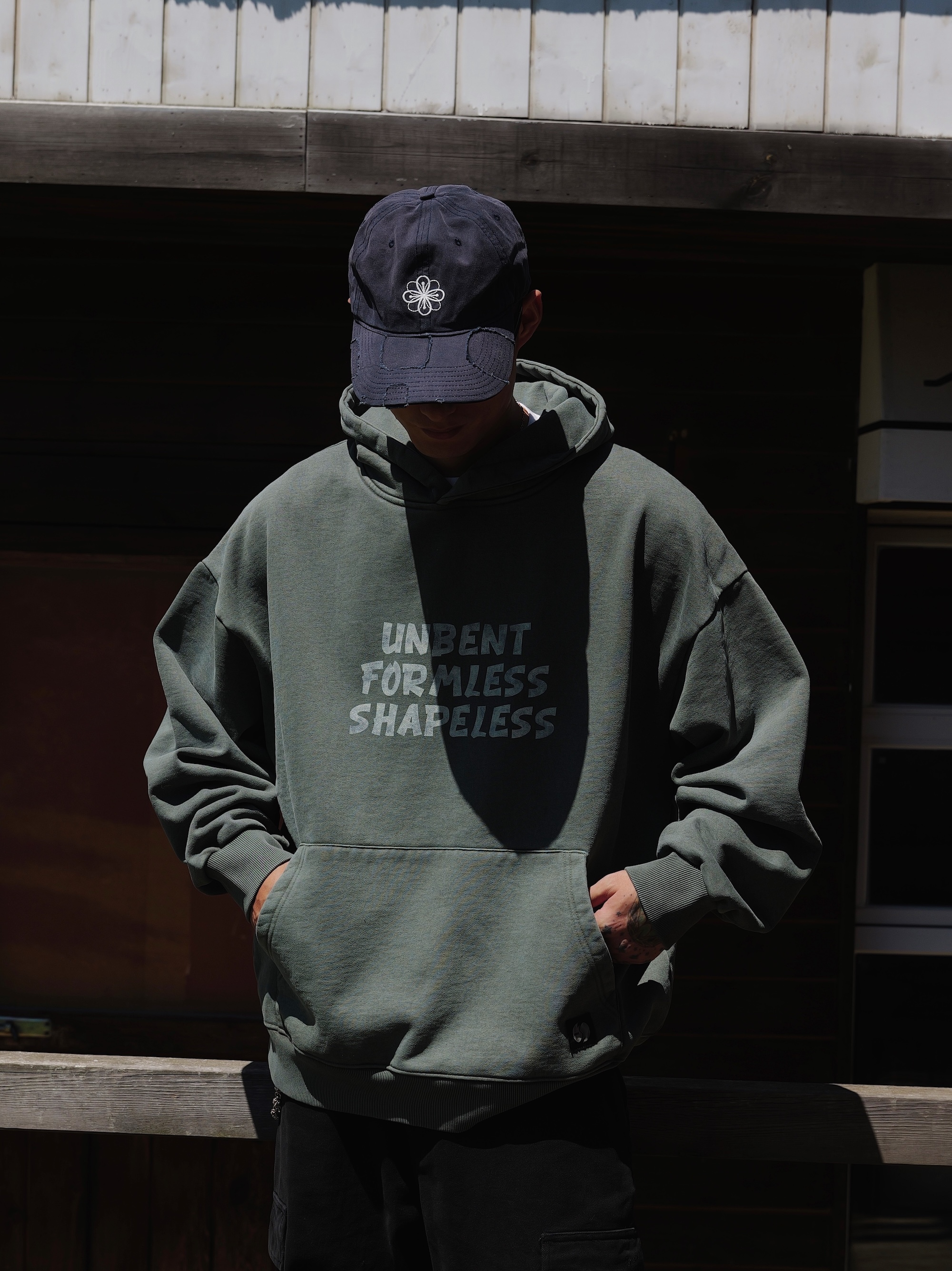 "限時開團7折" UNBENT 復古蠟染 刺繡帽Tee 重磅 500G