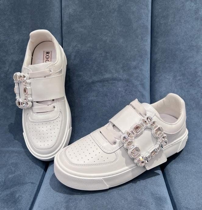 Roger Vivier very Vivier strass lace up sneakers white