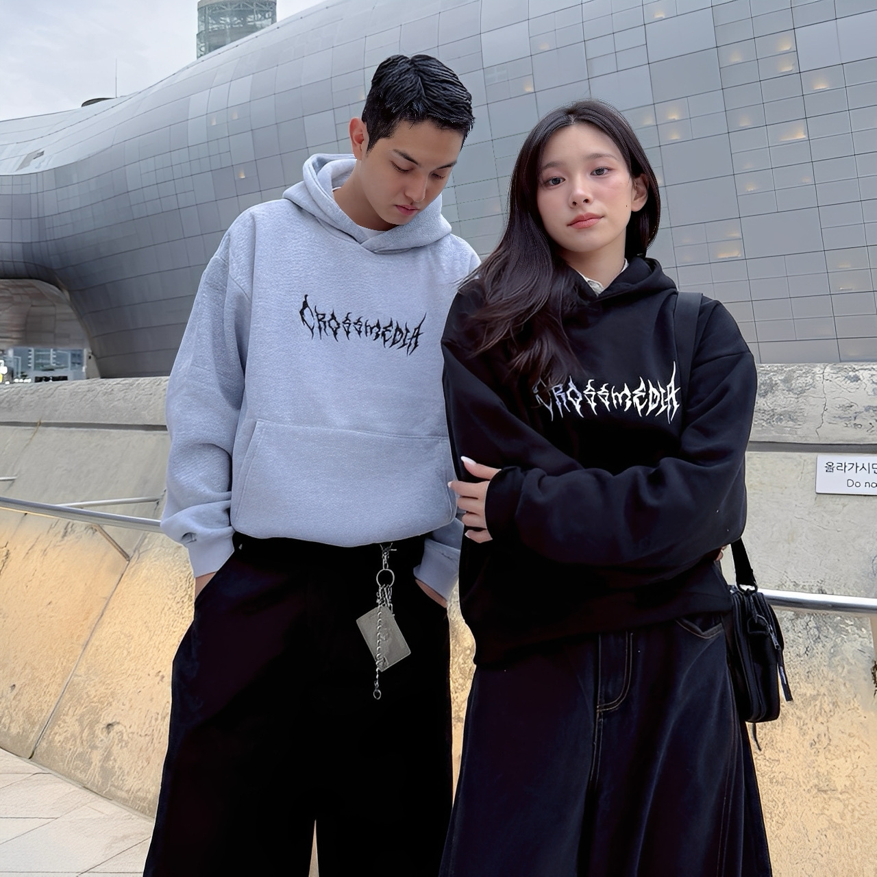 BOXY 刺繡 街頭 寬短 男女 連帽 長袖 帽T