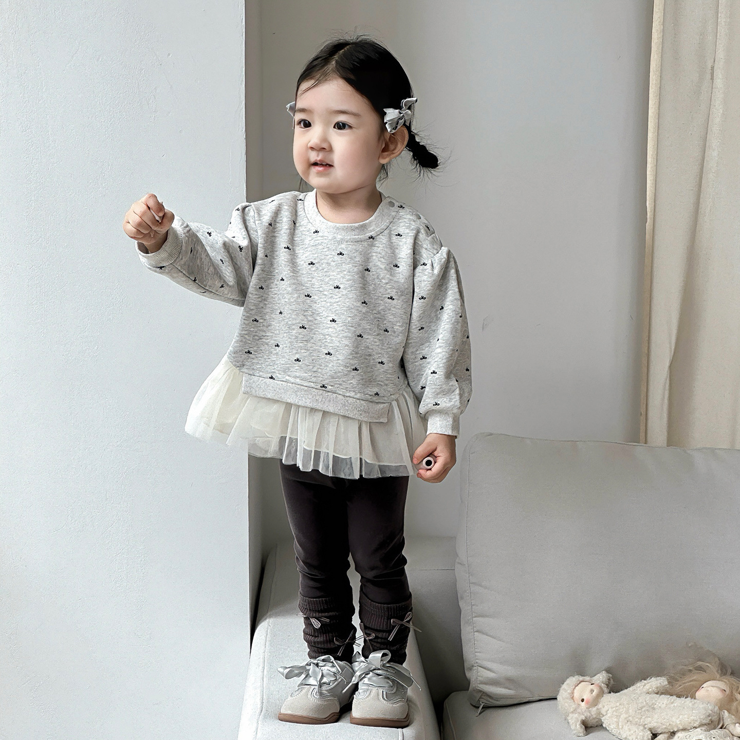 蝴蝶結上衣拼接紗裙擺+襪套造型內搭褲套裝(73-100)