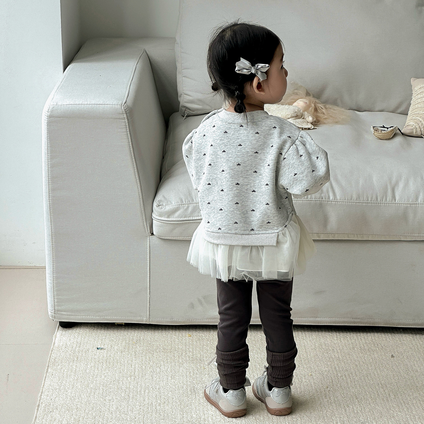 蝴蝶結上衣拼接紗裙擺+襪套造型內搭褲套裝(73-100)