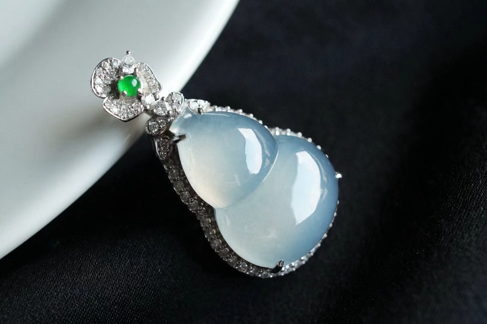 102481 翡翠高冰葫蘆吊墜