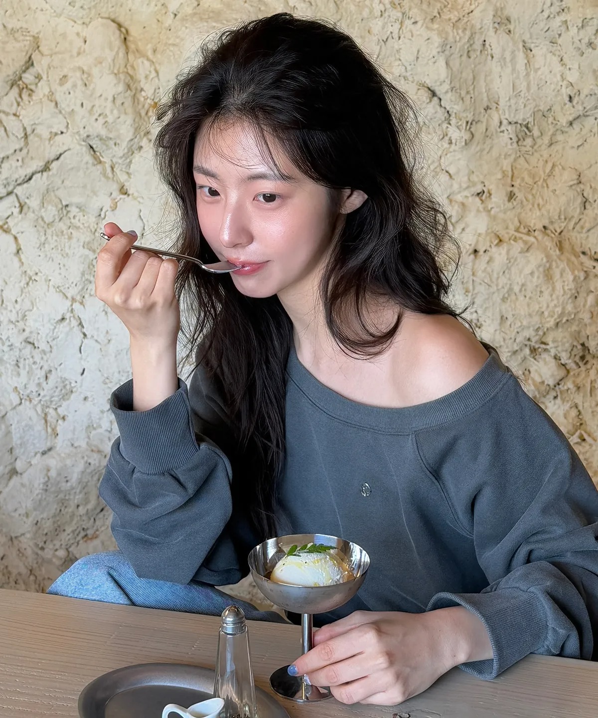 LETTER FROM MOON EDIN OFF-SHOULDER SWEATSHIRT