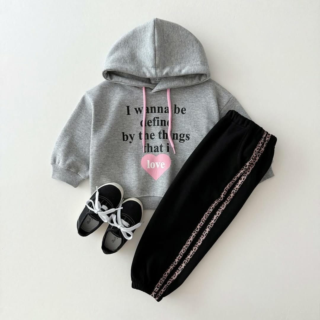 兩色連帽love上衣