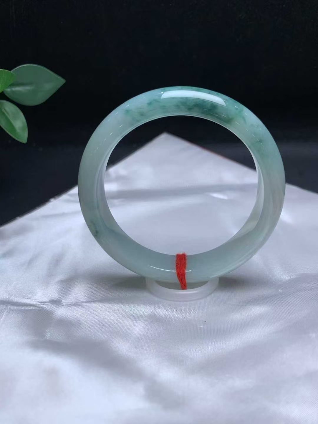 1024333 56mm飄花翡翠正圈手鐲 (54-56)