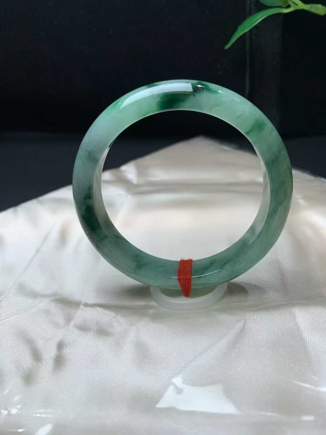 1024334 57mm飄花翡翠正圈手鐲 (56-58)