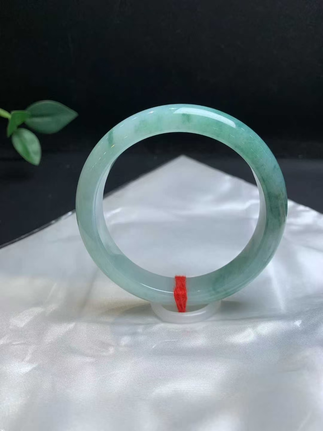 1024335 57mm飄花翡翠手鐲 (56-58)