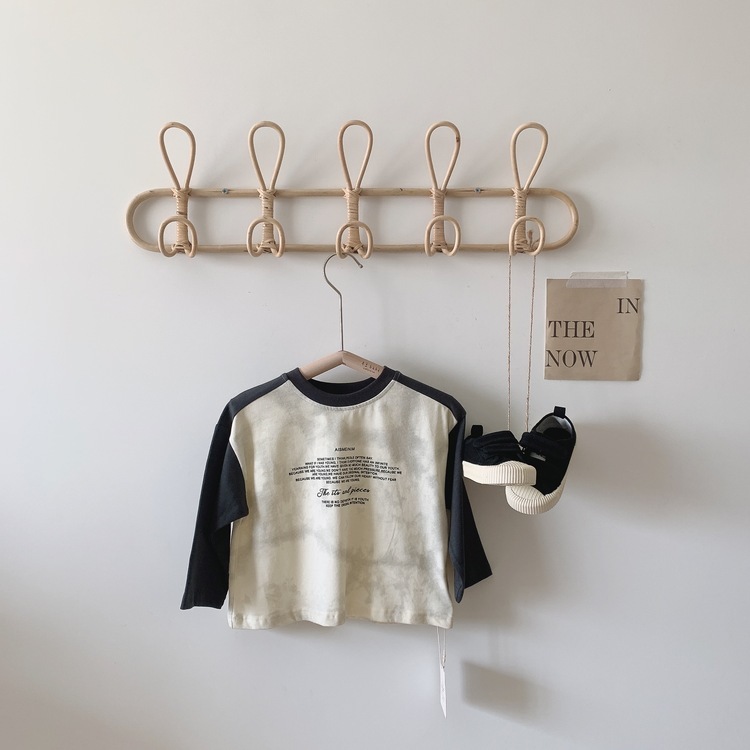 圓領杏色字母上衣