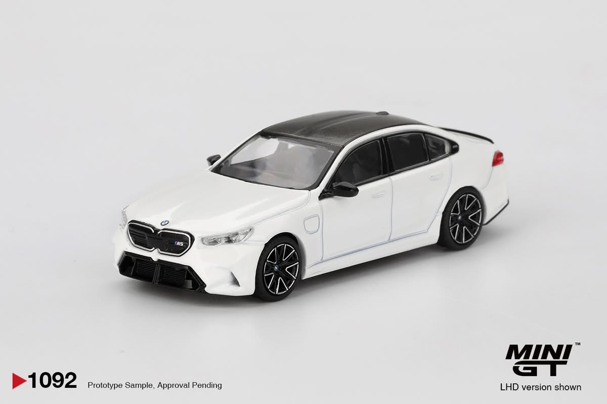 預訂 Pre-order - MiniGT 1092 BMW M5 Alpine White