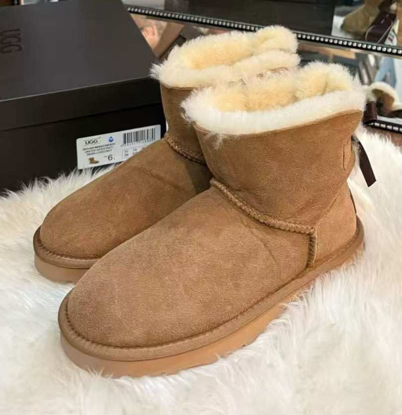 UGG 經典絲帶蝴蝶結短靴 (Ozwear)