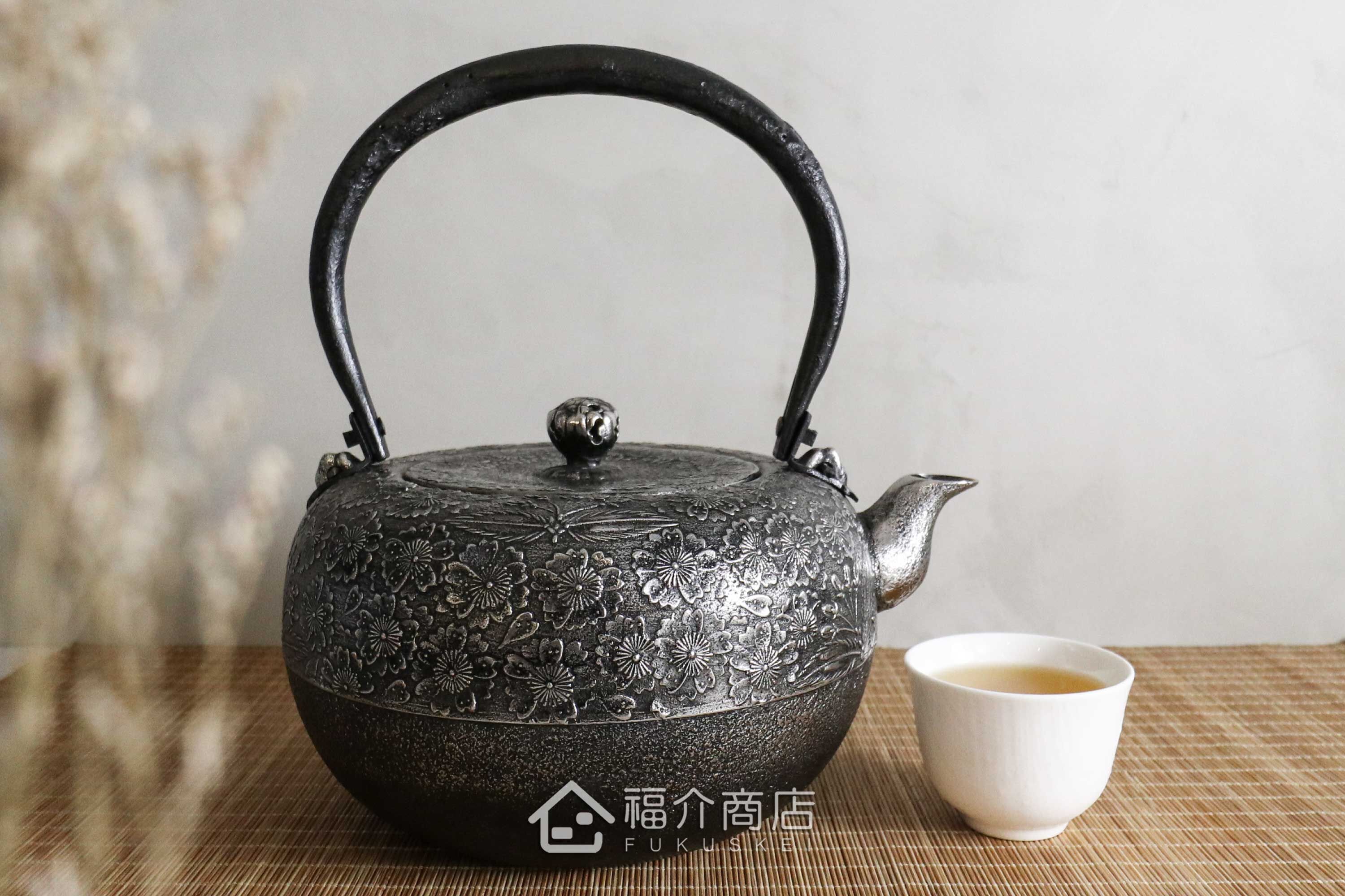 砂鐵材質的煮水泡茶鐵壺