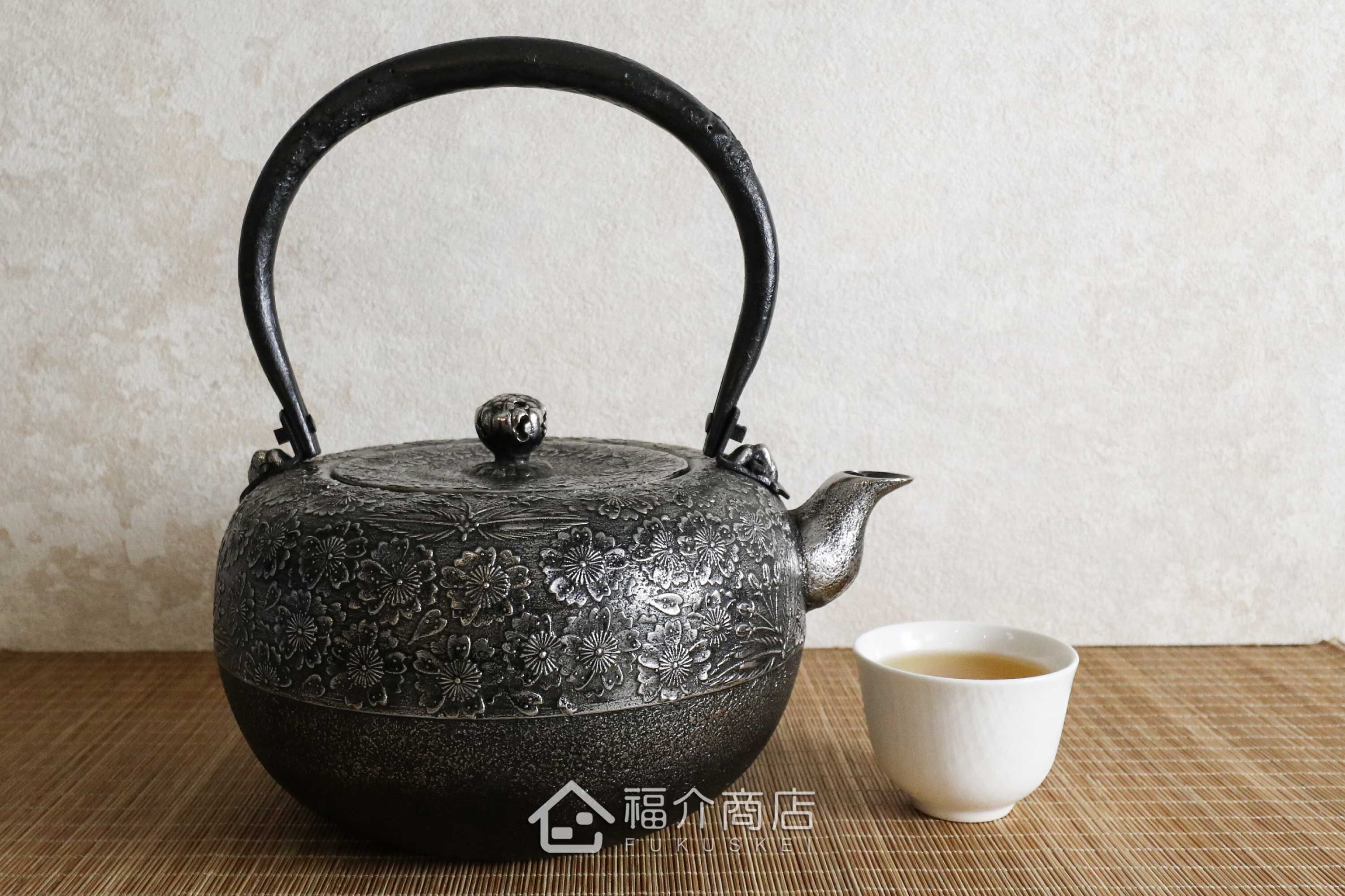 砂鐵材質的煮水泡茶鐵壺