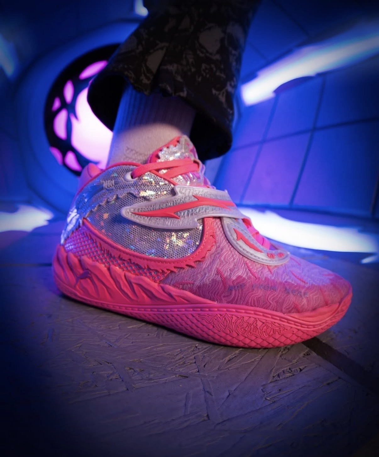 男女鞋 PUMA MB.05 WORLD TOUR 粉 骷髏頭 翅膀 緩震 運動 籃球鞋【312129-01】LaMelo Ball