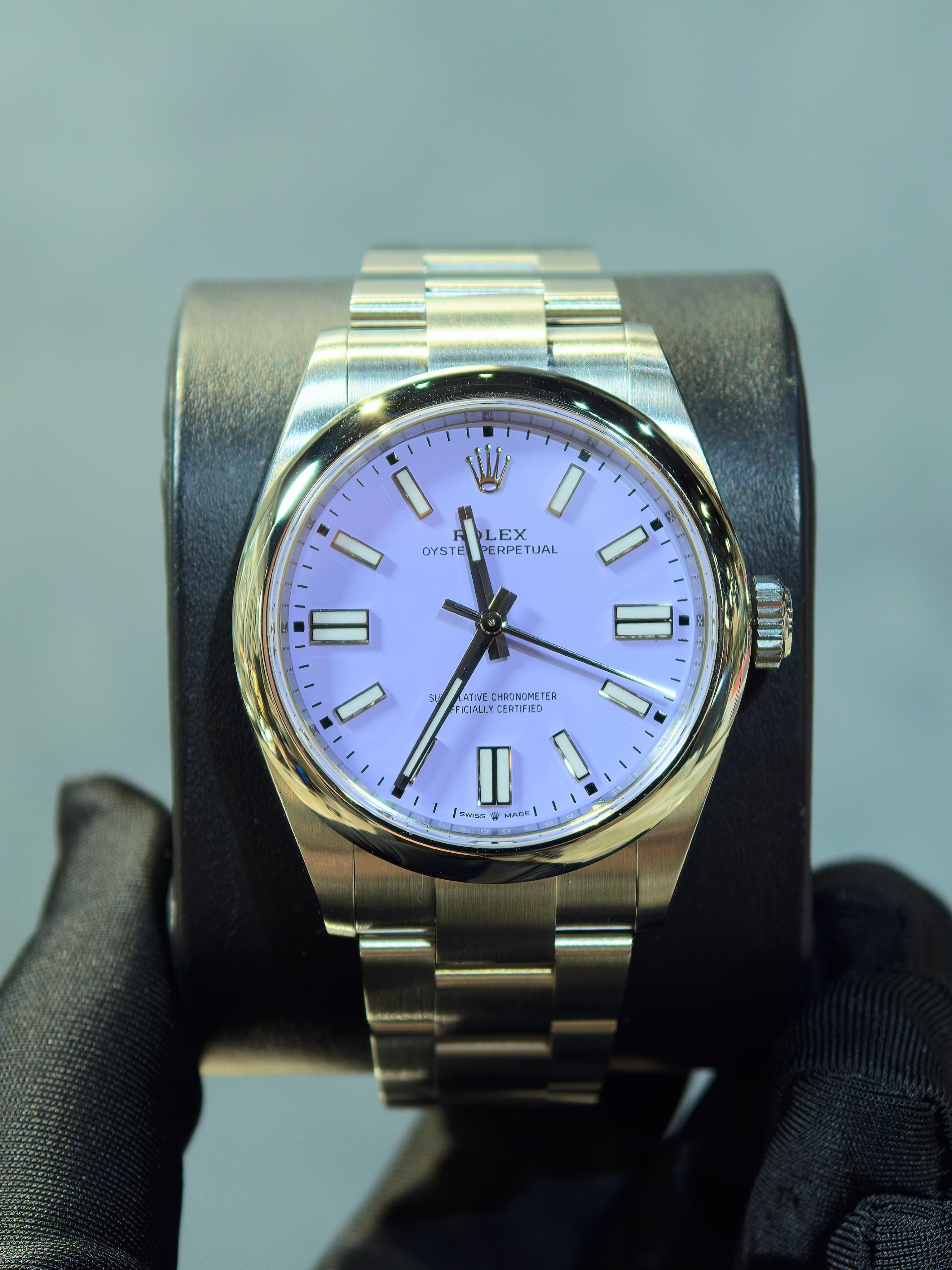 BRAND NEW ROLEX 134300 OYSTER PERPETUAL 41 WITH LAVENDER DIAL AND AN OYSTER BRACELET 41MM