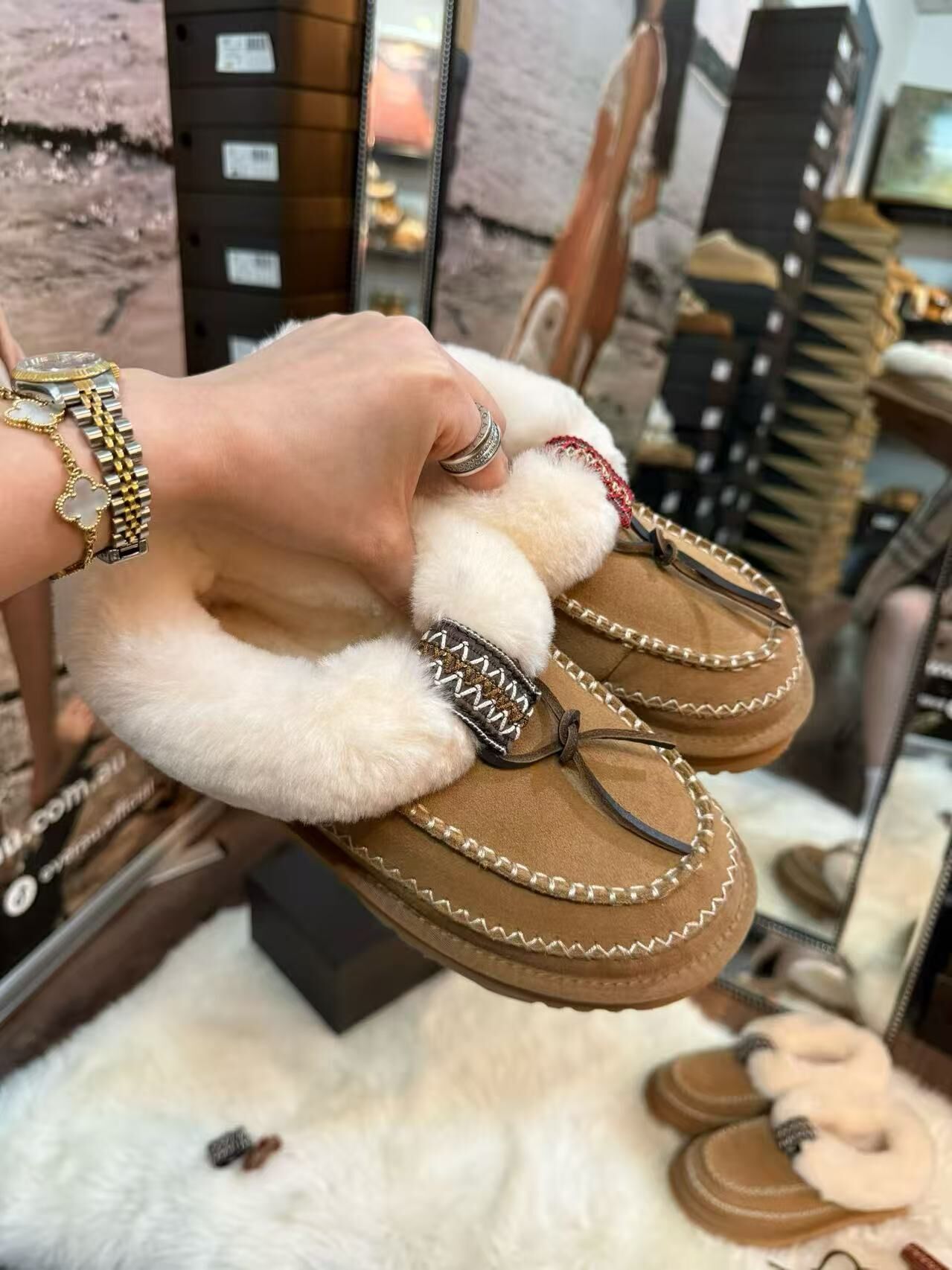 UGG 2025新款阿爾派薄底 (Ozwear)