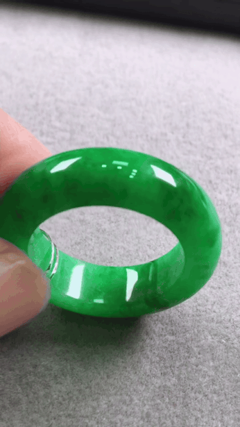 102438 翡翠玉戒指