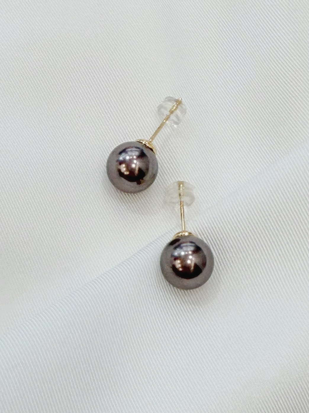 棕色細緻珍珠耳環