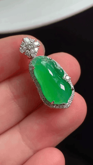 1024216 翡翠福瓜吊墜