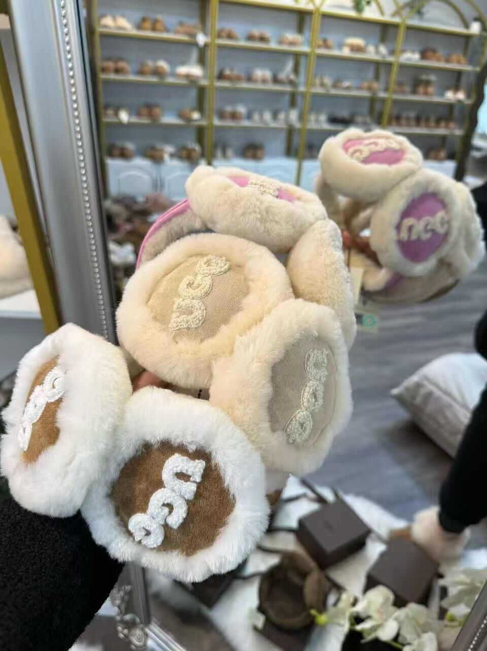 UGG 耳罩 (Ozwear)