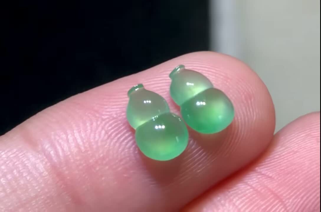 1024241 翡翠葫蘆一對