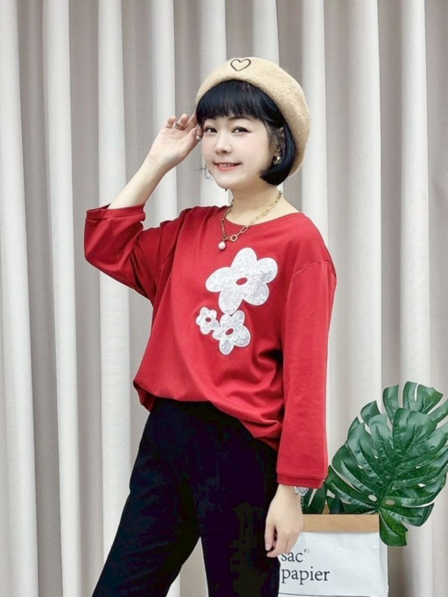 小花貼布繡上衣