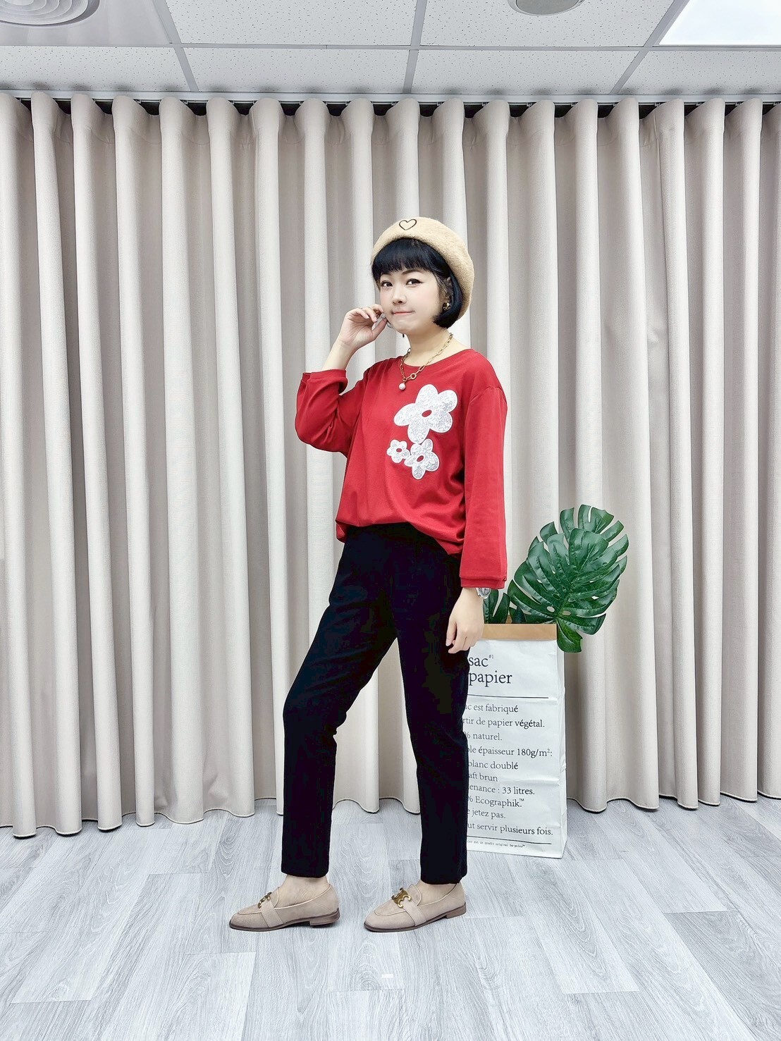 小花貼布繡上衣