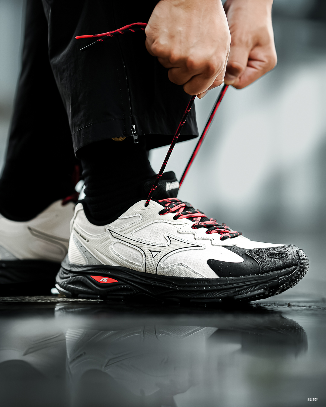 『雨天救星 防潑水美津濃 💦』Mizuno Racer S “Black White Red” D1GH263503