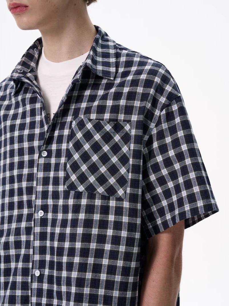060. Short Sleeve Plaid Shirt with Removable Hoodie