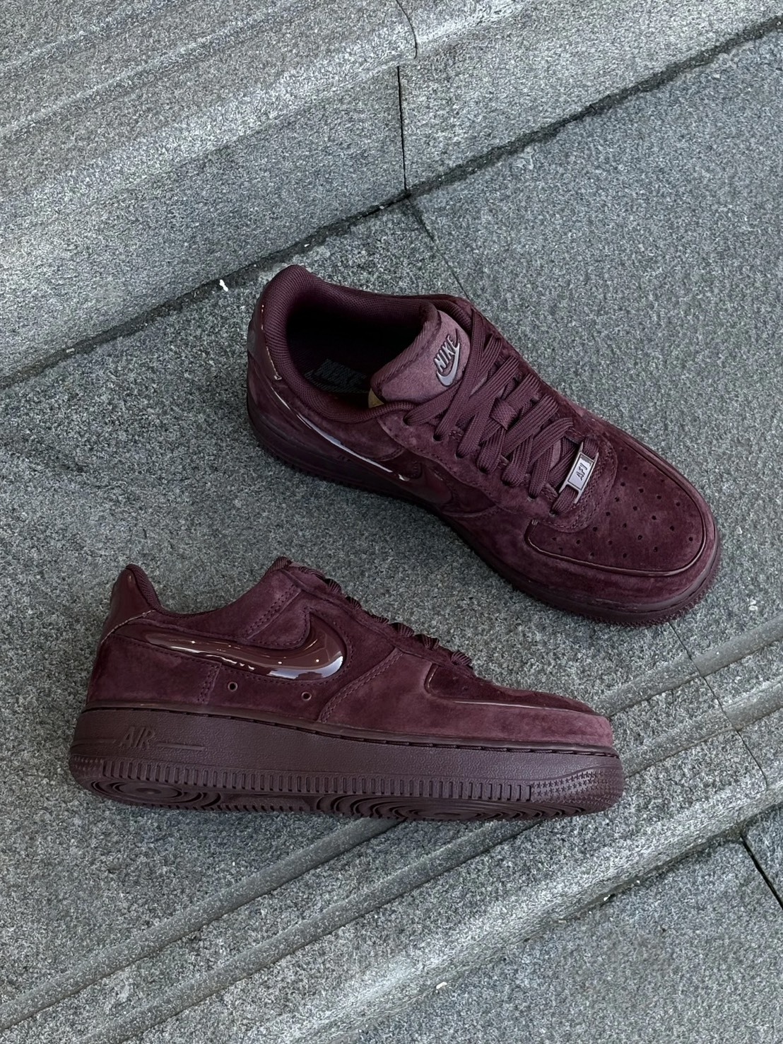 Nike Air Force 1 '07  勃根地酒紅