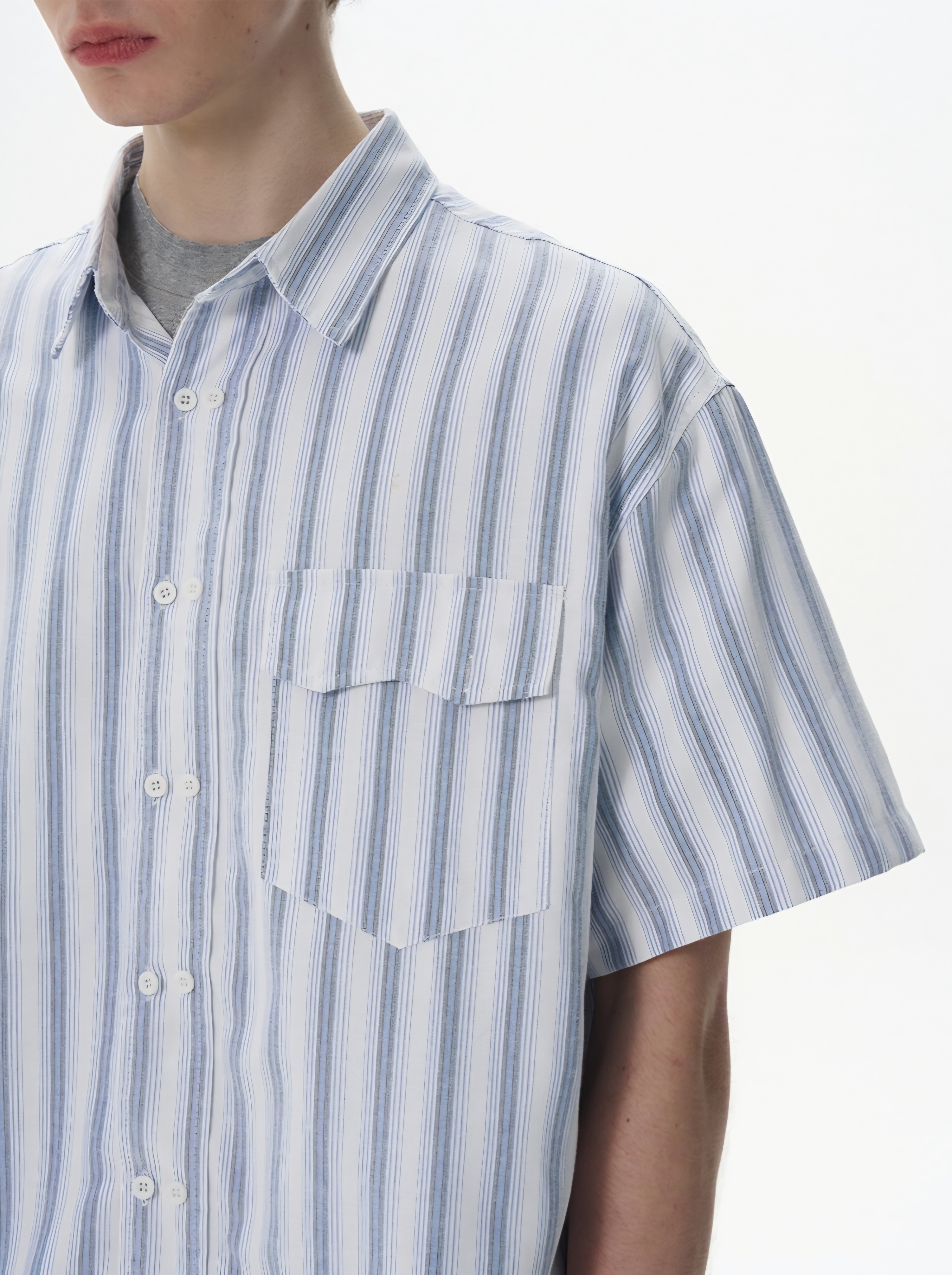 061. Vertical Stripe Short-Sleeve Button-Down Shirt with chest pocket