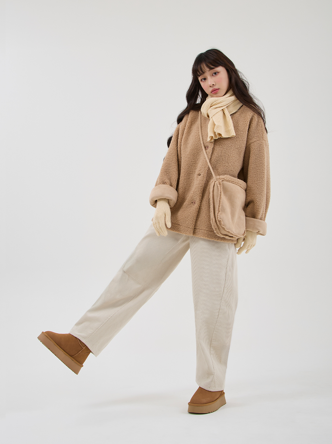 仿羊羔圓領外套 附小包