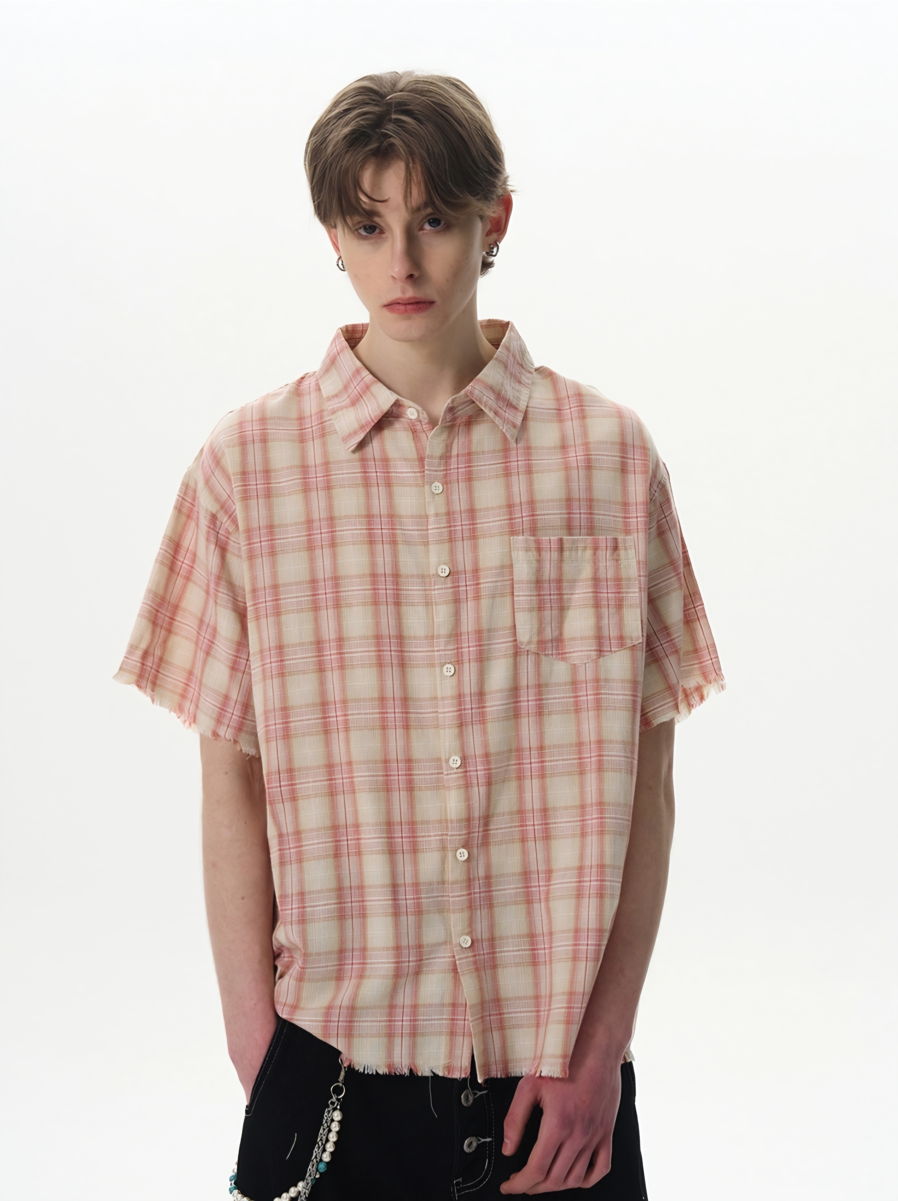062. Pattern Short-Sleeve Plaid Shirt