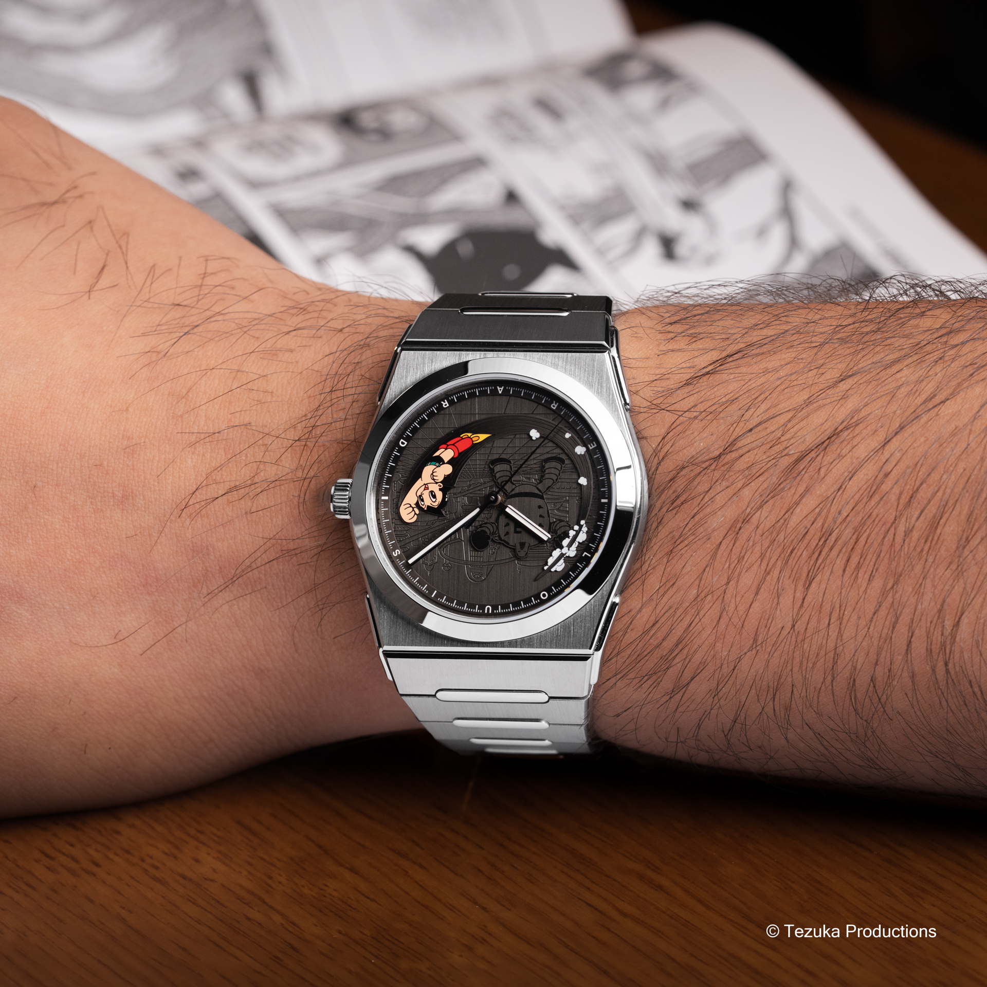 Louis Erard, 2340,Astro Boy,Manuel Emch,原子小金剛,手塚治虫,日本動畫,Metro City,機械之心,飛雄,Tezuka Productions,一體式鍊帶運動腕錶