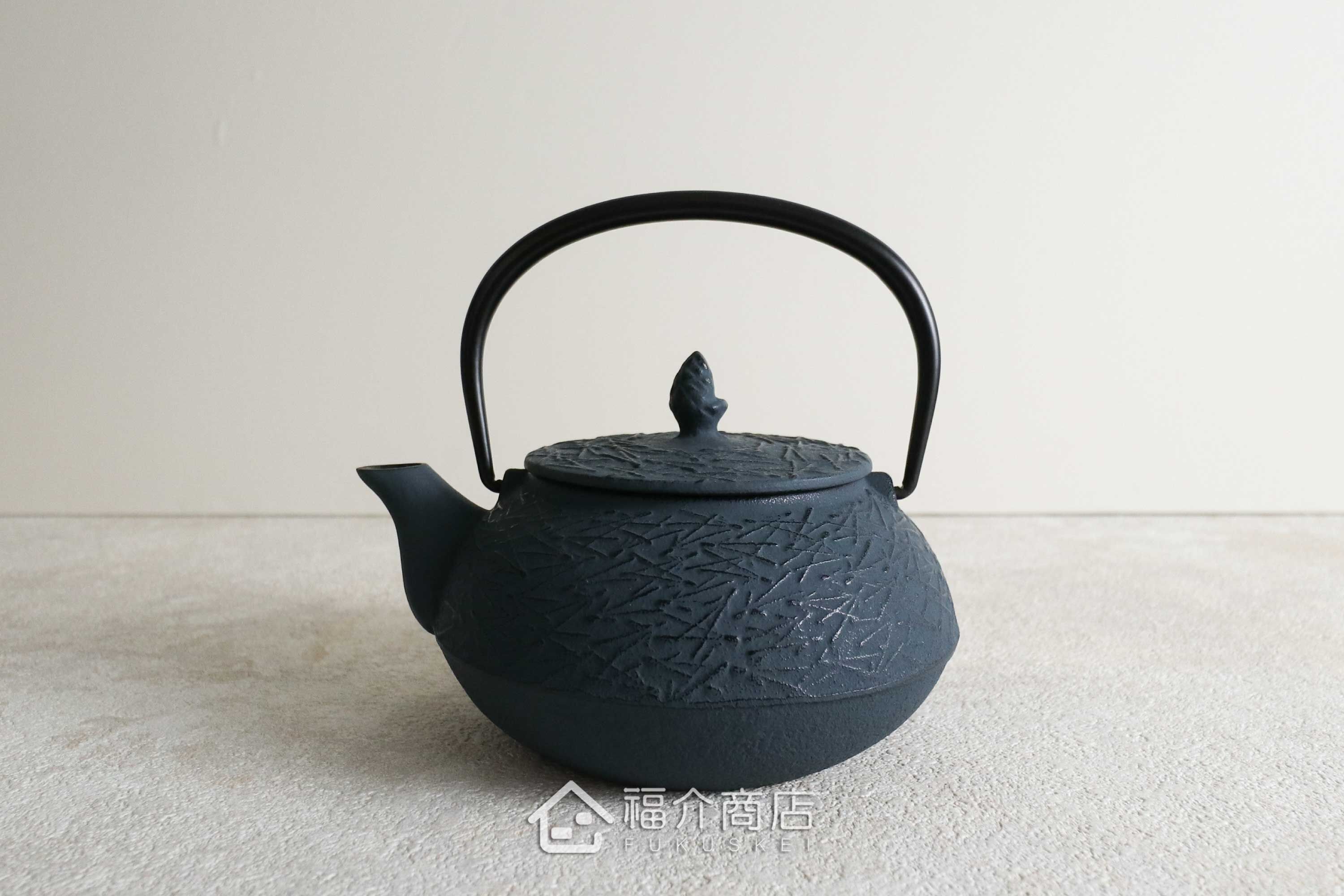 泡茶用的鑄鐵茶壺