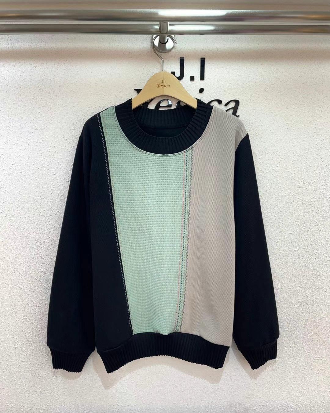 Yesica 拼色top~120AF