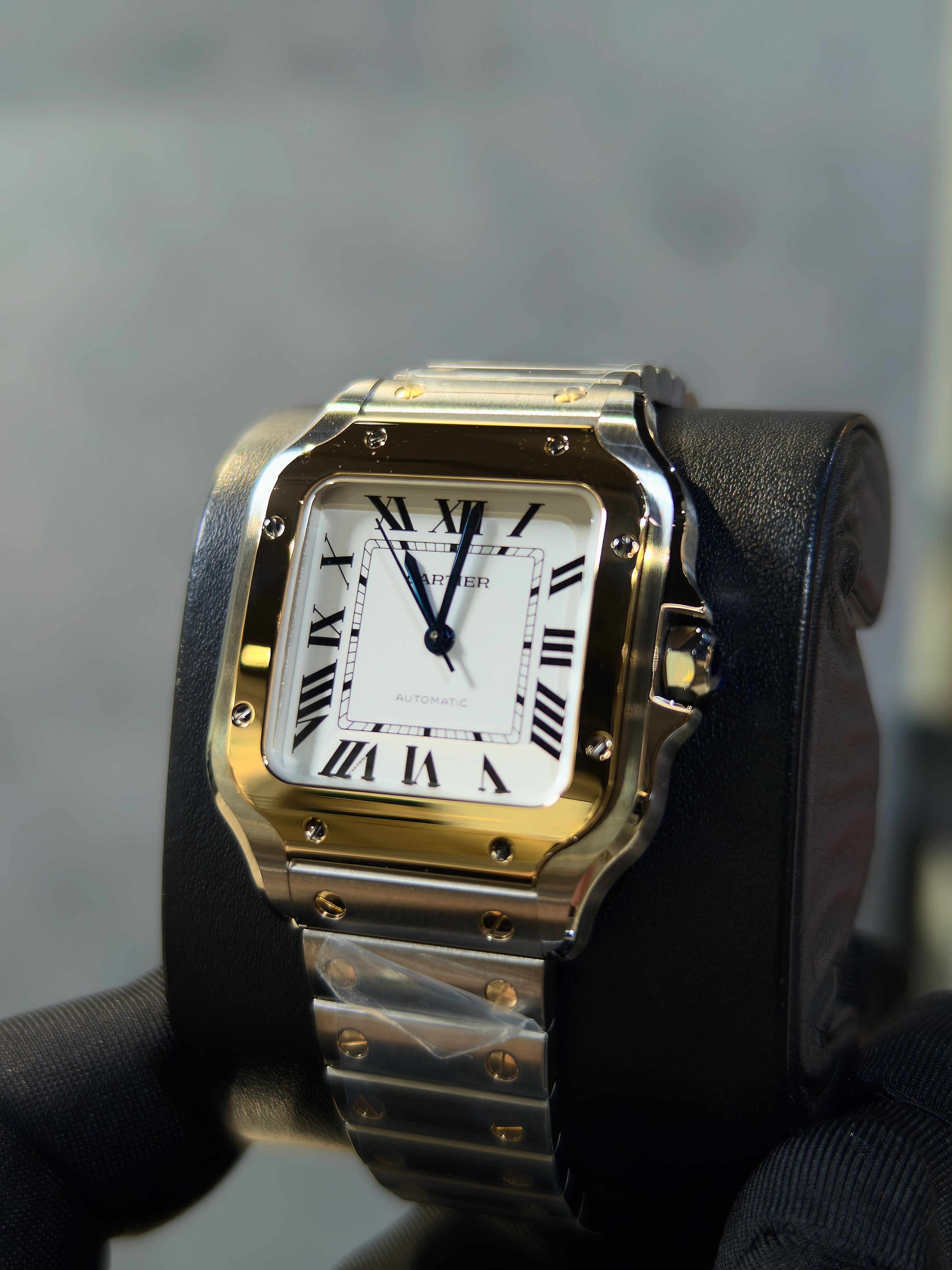 BRAND NEW CARTIER W2SA0016 YELLOW GOLD BEZEL SILVER DIAL SANTOS DE 35 MM MEDIUM MODEL AUTOMATIC MOVEMENT STEEL INTERCHANGEABLE METAL AND LEATHER BRACELETS