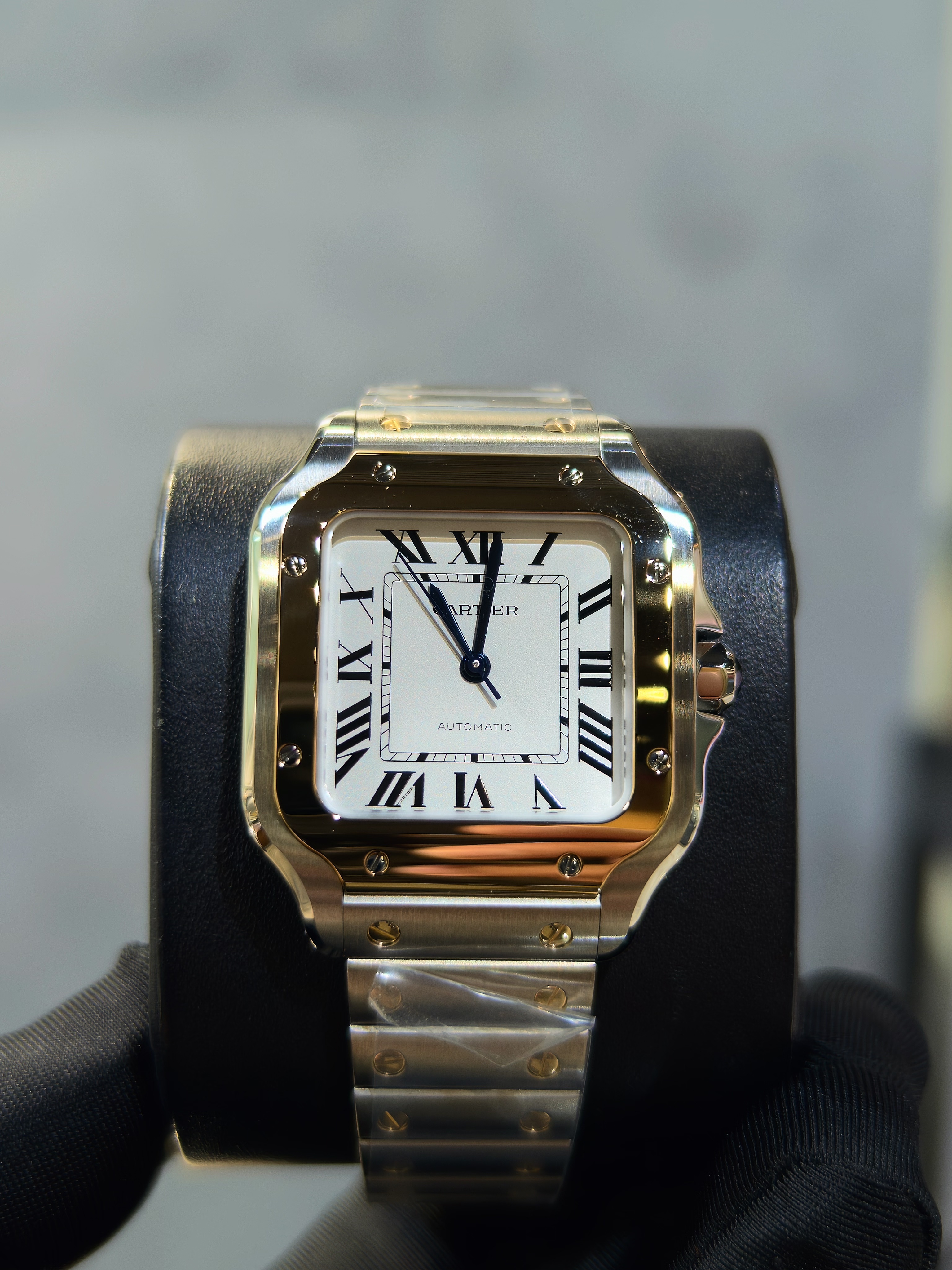BRAND NEW CARTIER W2SA0016 YELLOW GOLD BEZEL SILVER DIAL SANTOS DE 35 MM MEDIUM MODEL AUTOMATIC MOVEMENT STEEL INTERCHANGEABLE METAL AND LEATHER BRACELETS