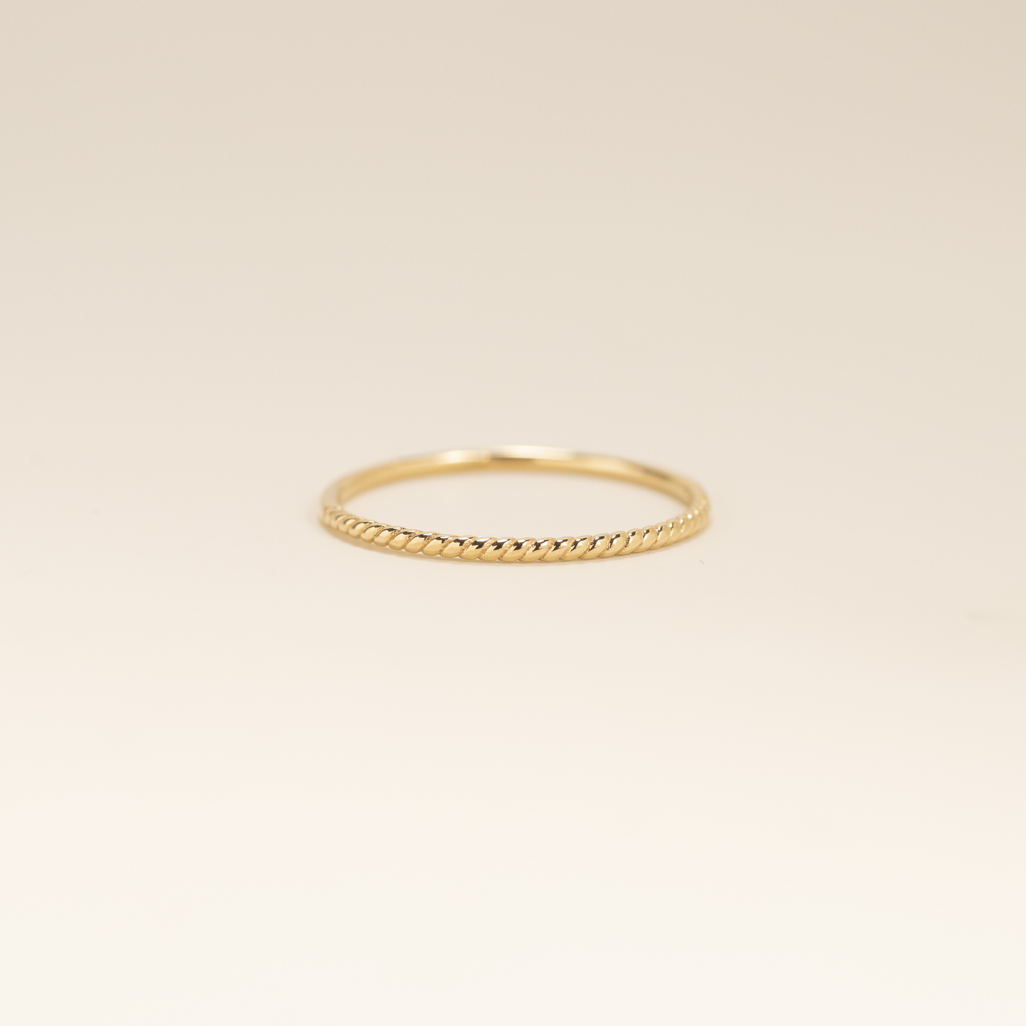 18K Twist Ring