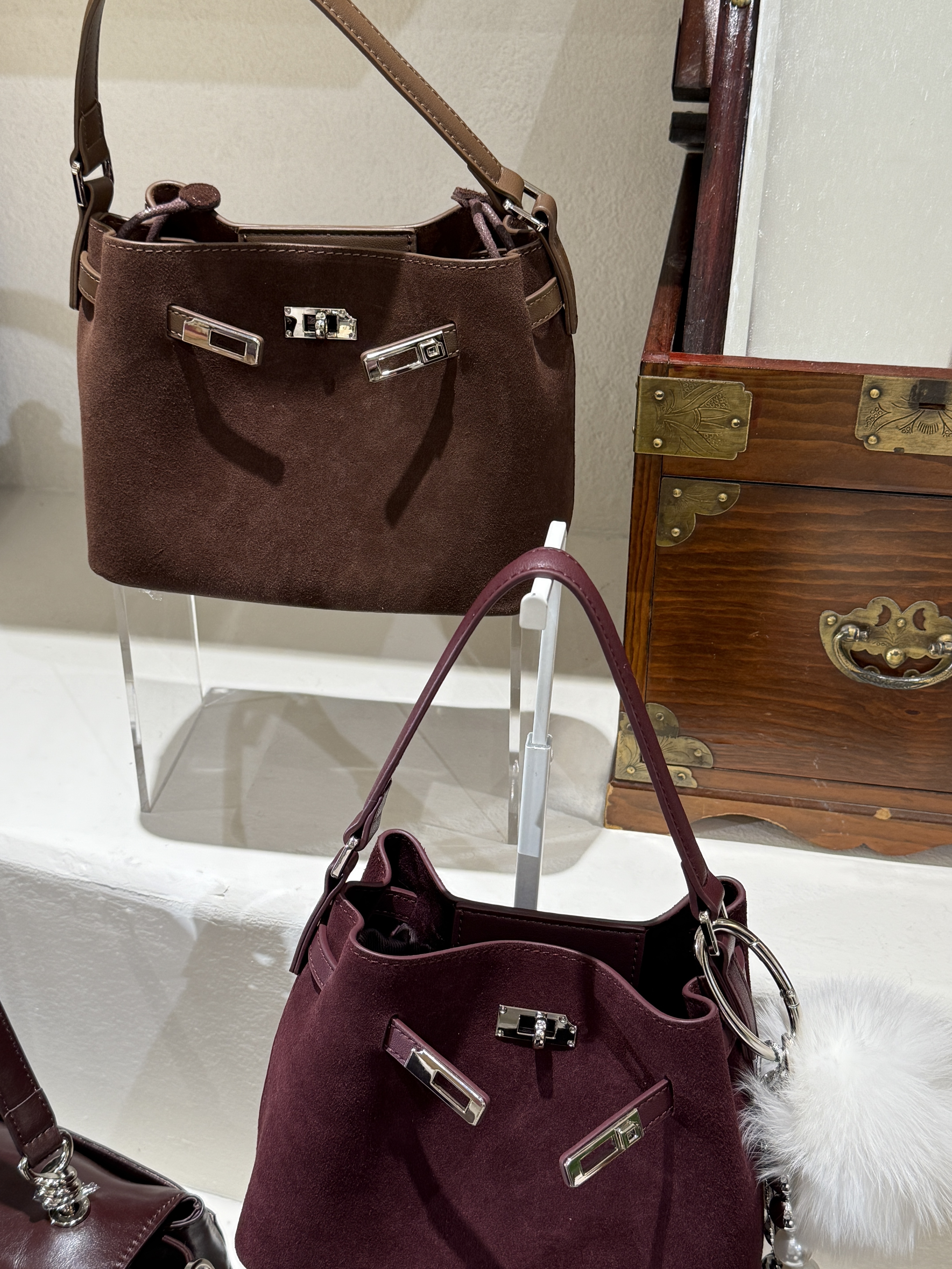 真皮雙釦環麂皮包