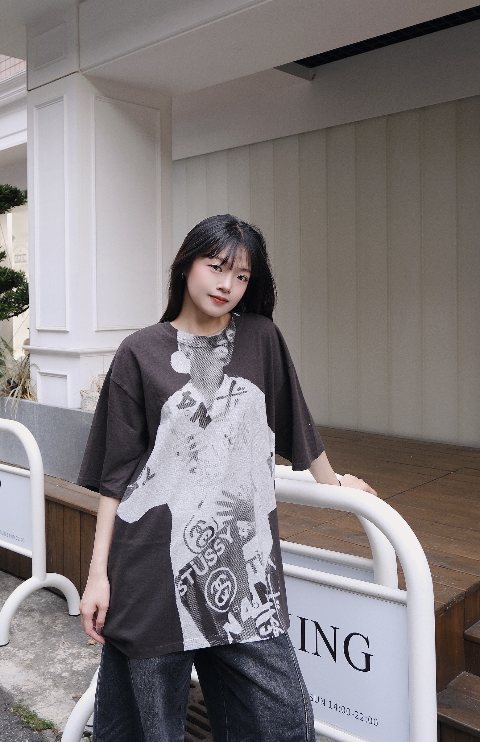 STUSSY LADY PARIS TEE 巴黎 時裝 美女 女生 圖案 短T