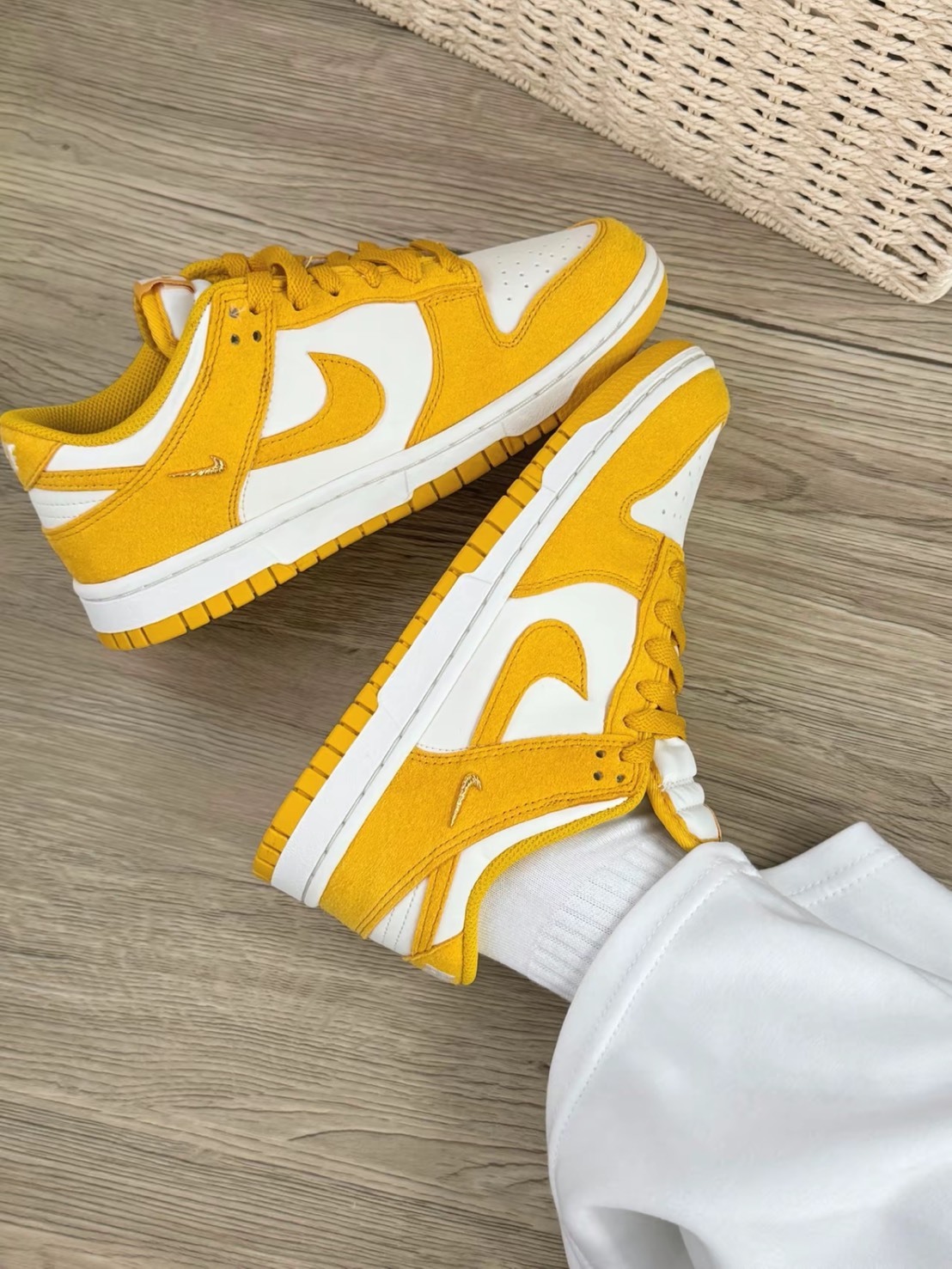 NIKE DUNK 芒果黃 螺絲紋 勾勾