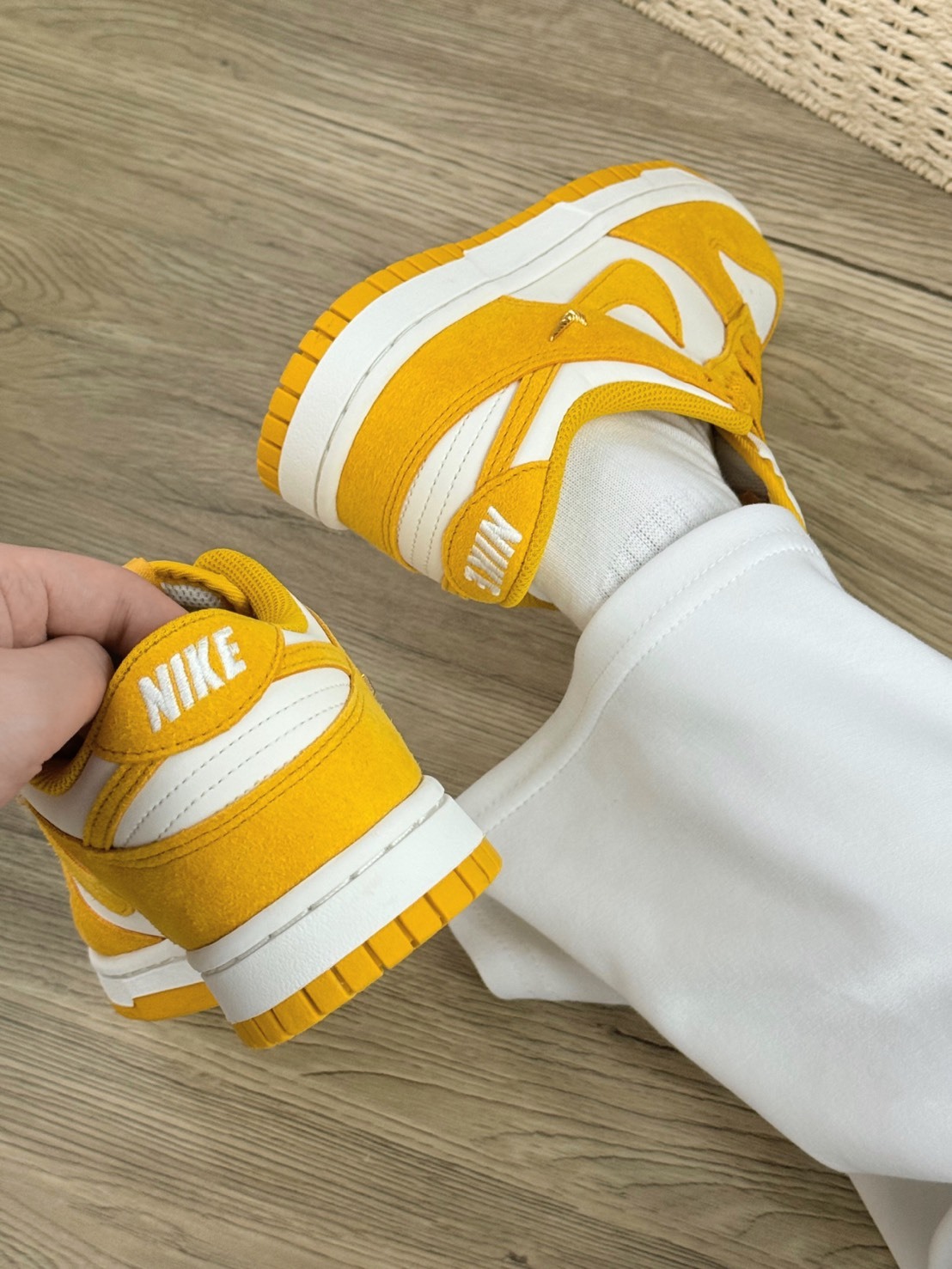 NIKE DUNK 芒果黃 螺絲紋 勾勾