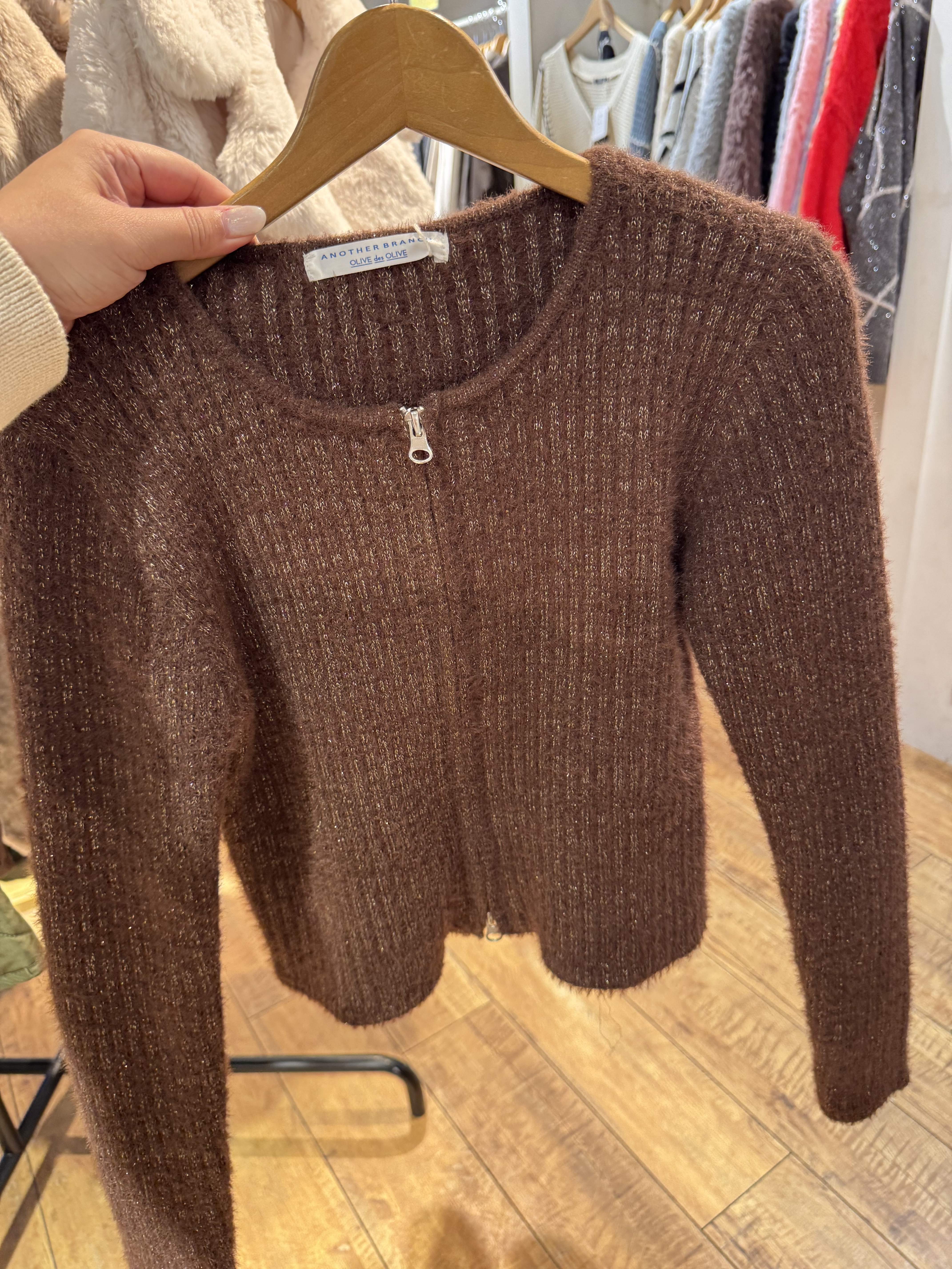 11月日本Outlet現場 Olive des Olive 扭紋花針織外套