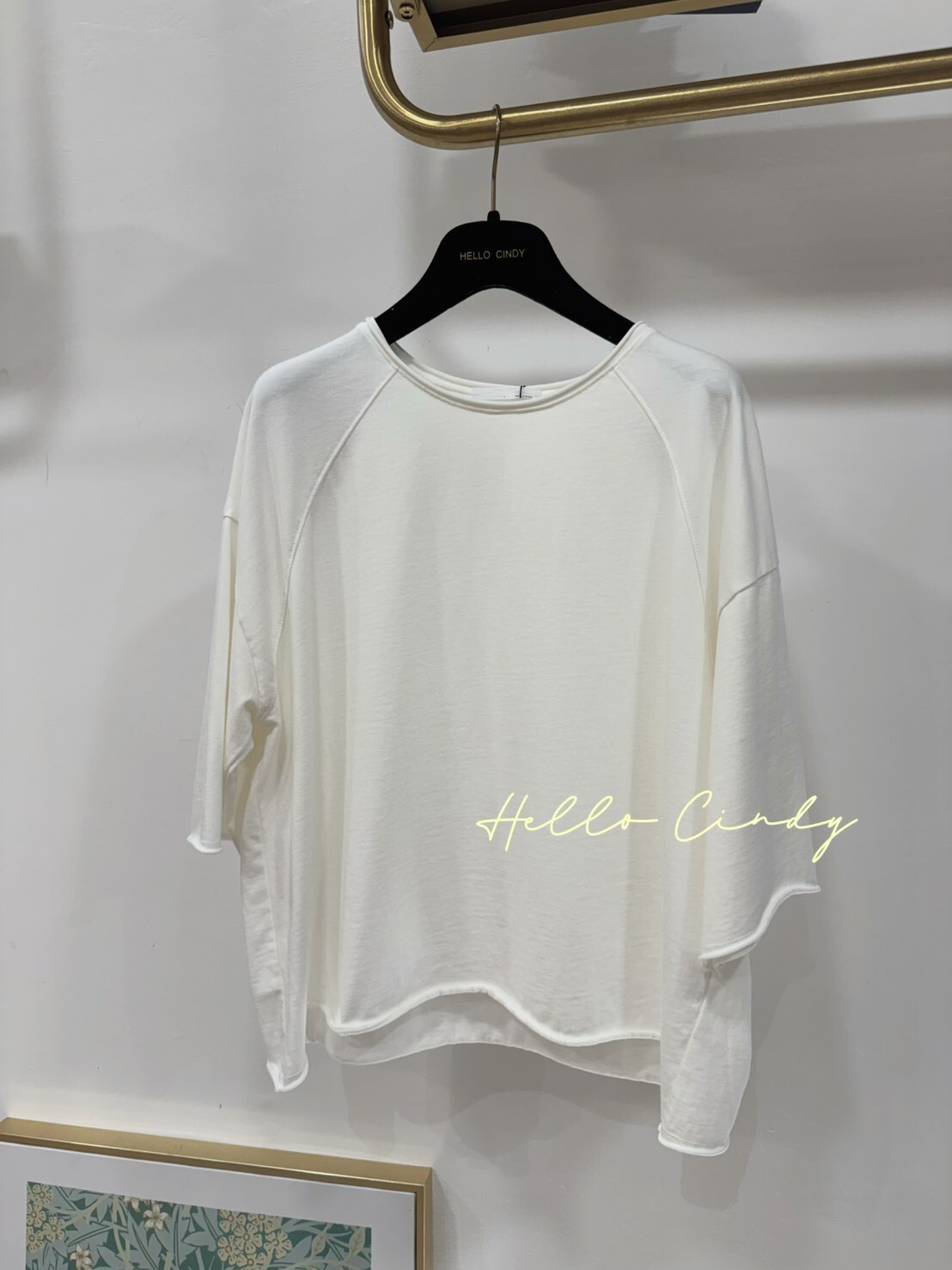 B10010-韓國肉肉女孩必買的簡約單色顯瘦剪裁棉質上衣