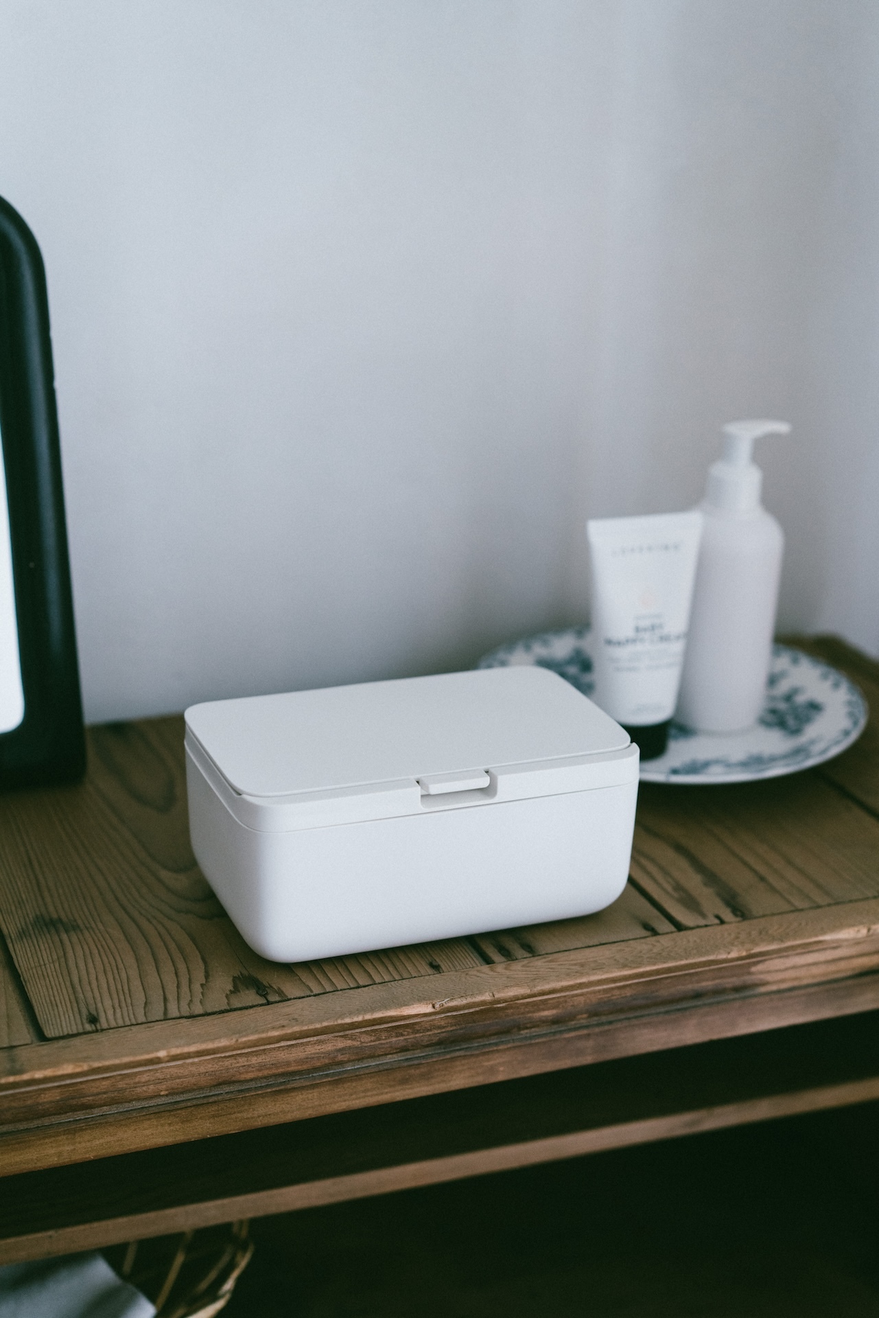 MARNA一鍵彈蓋密封濕紙巾盒口罩收納盒