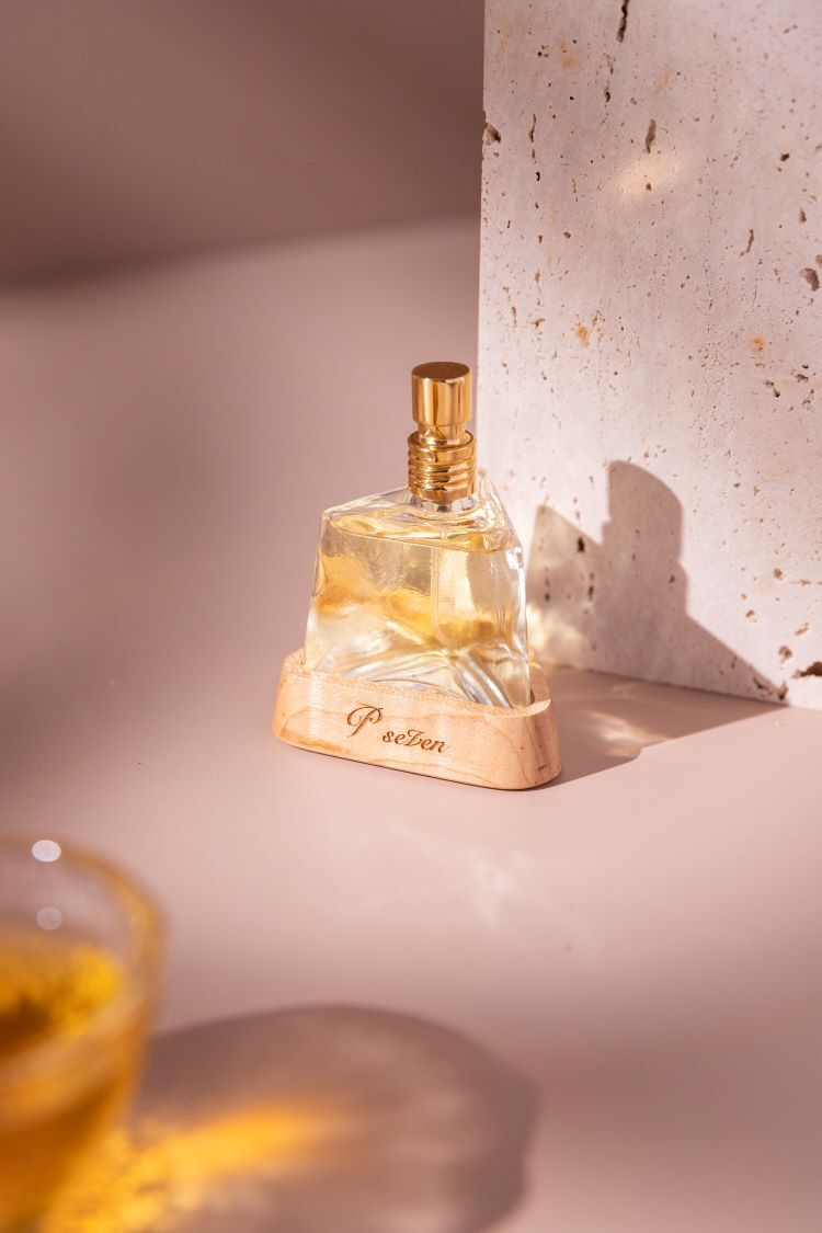 P.Seven台灣茶香水 - 茗 香水 | 茶香墨韻